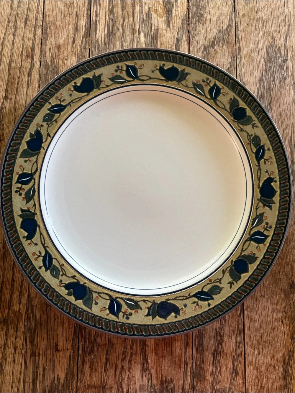 Mikasa Arabella 13” serving plate Cream Dinner Plate with Navy Floral Border